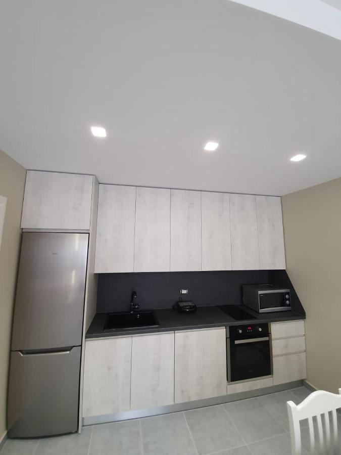 Deluxe Apartment Vlorë Exteriör bild