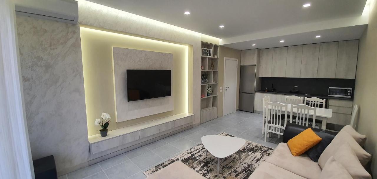Deluxe Apartment Vlorë Exteriör bild